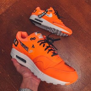 Nike Airmax 1 SE  just do it